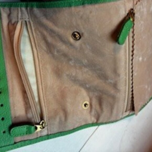 Green leather Travel Jewlery organizer, Velvet lining, Tie closure - Picture 4 of 6